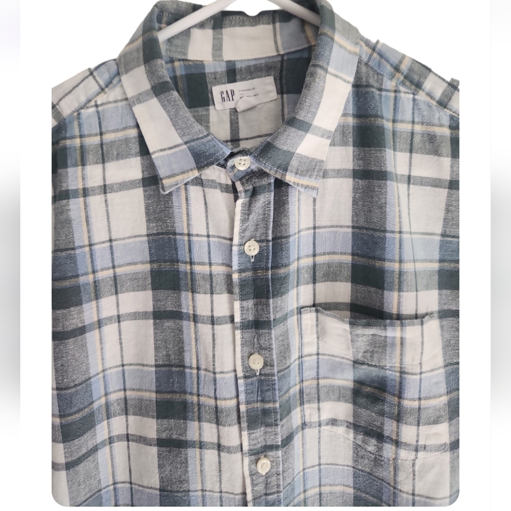 GAP Standard Fit Short Sleeve Plaid Shirt Size Medium Business Casual - Picture 3 of 3